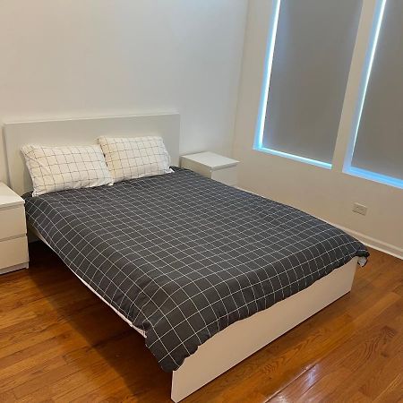 Adorable 2 Bedroom Apartment With Free Street Parking Şikago Dış mekan fotoğraf